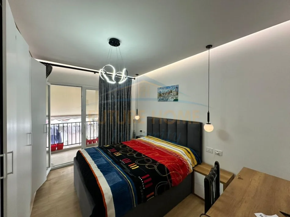Tirane, shitet apartament 2+1+2+Post Parkimi, Kati 3, 108 m² 260.000 € (Ali Demi)