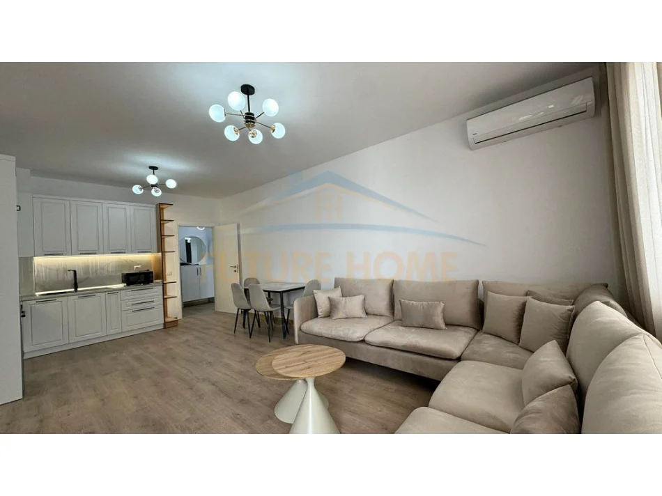 Tirane, jepet me qera apartament 2+1 Kati 8, 104 m² 550 € 
