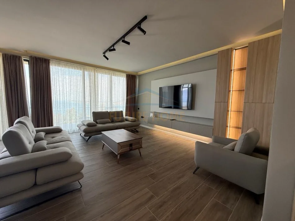 Vlore, shitet apartament 2+1 Kati 0, 148 m² 389.000 € (UJI I FTOHTE)