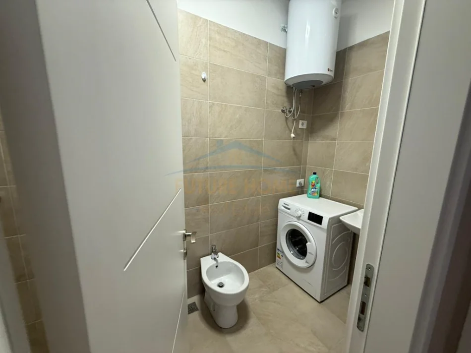 Tirane, jepet me qera apartament 2+1+Aneks+Ballkon Kati 3, 96 m² 600 € (spitali amerikan 2)