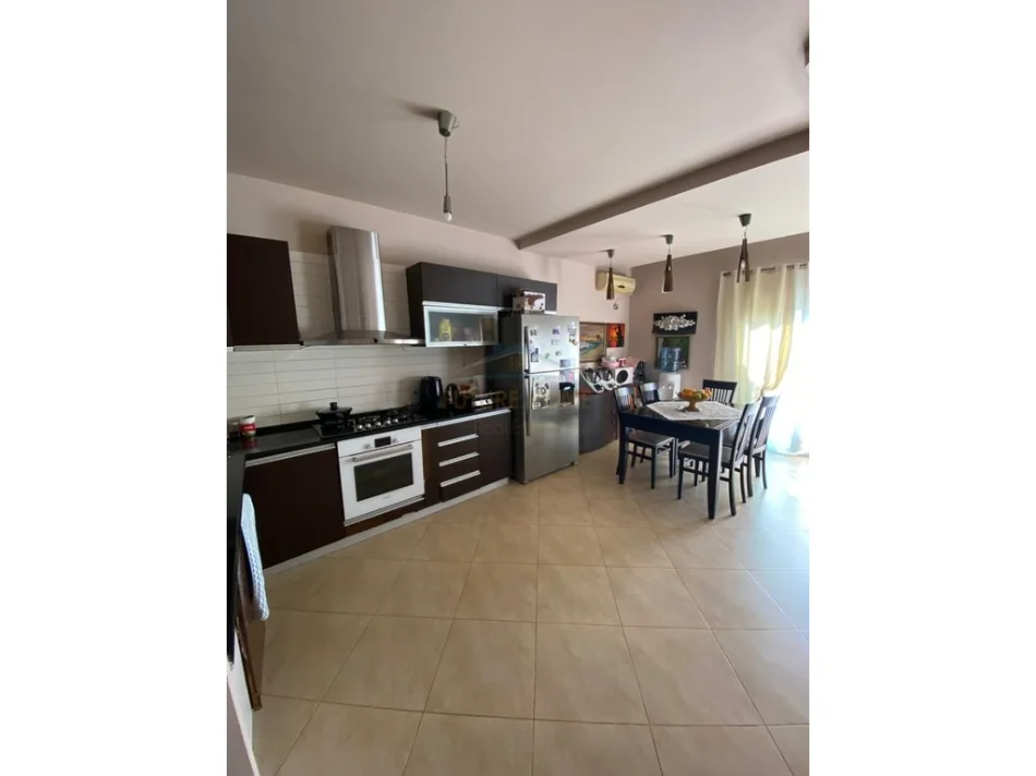 Vlore, shitet apartament 2+1+Ballkon Kati 8, 143 m² 220.000 € (Kali Trojes)