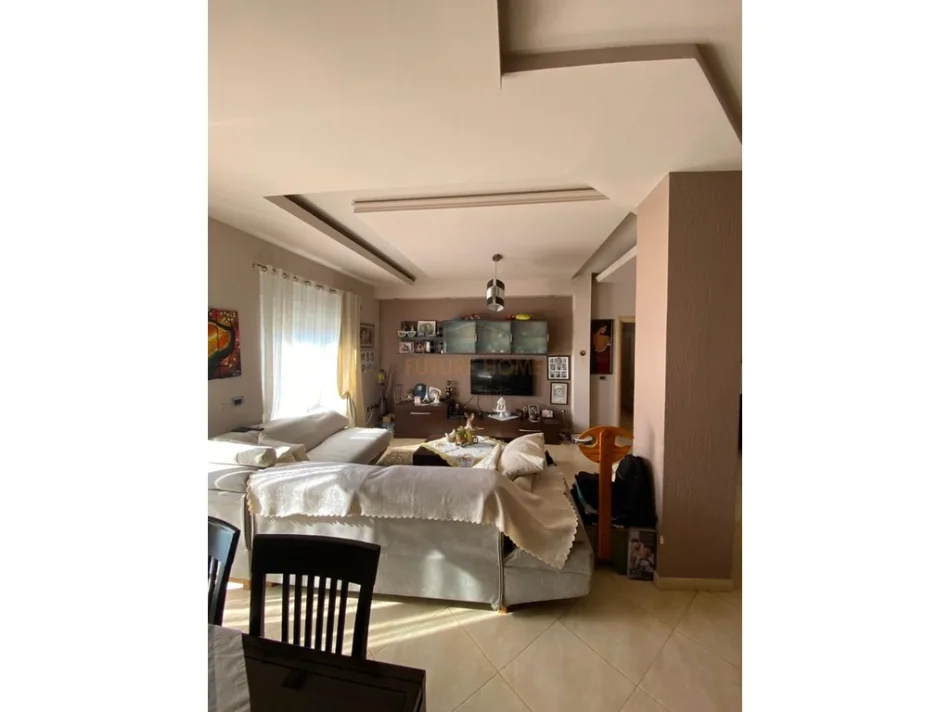 Vlore, shitet apartament 2+1+Ballkon Kati 8, 143 m² 220.000 € (Kali Trojes)