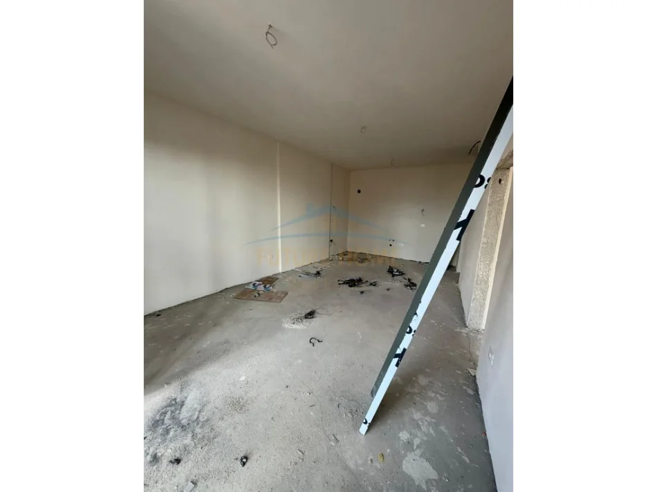 Tirane, shitet apartament 1+1 Kati 6, 68 m² 136.500 € (Fusha Aviacionit)