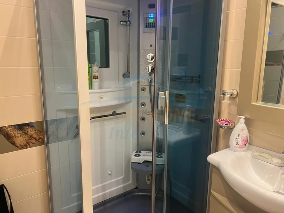 Shqiperi, jepet me qera apartament 2+1 Kati 2, 89 m² 1.100€ (Kopshti Zoologjik)