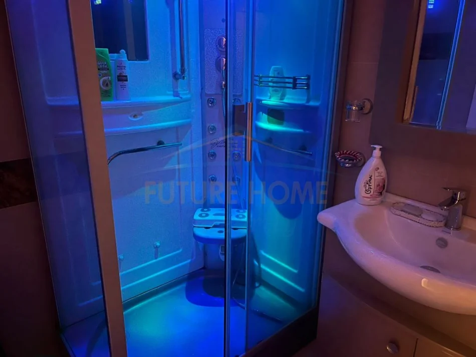 Tirane, jepet me qera apartament 2+1+Ballkon Kati 2, 90 m² 1.099 € (Kopshti Zoologjik, Tirane.)