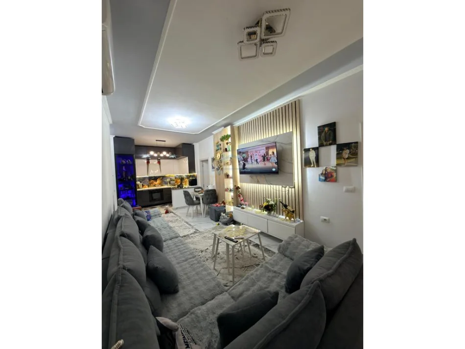 Tirane, shitet apartament 2+1 , 100 m² 115.000 € (Kamez)