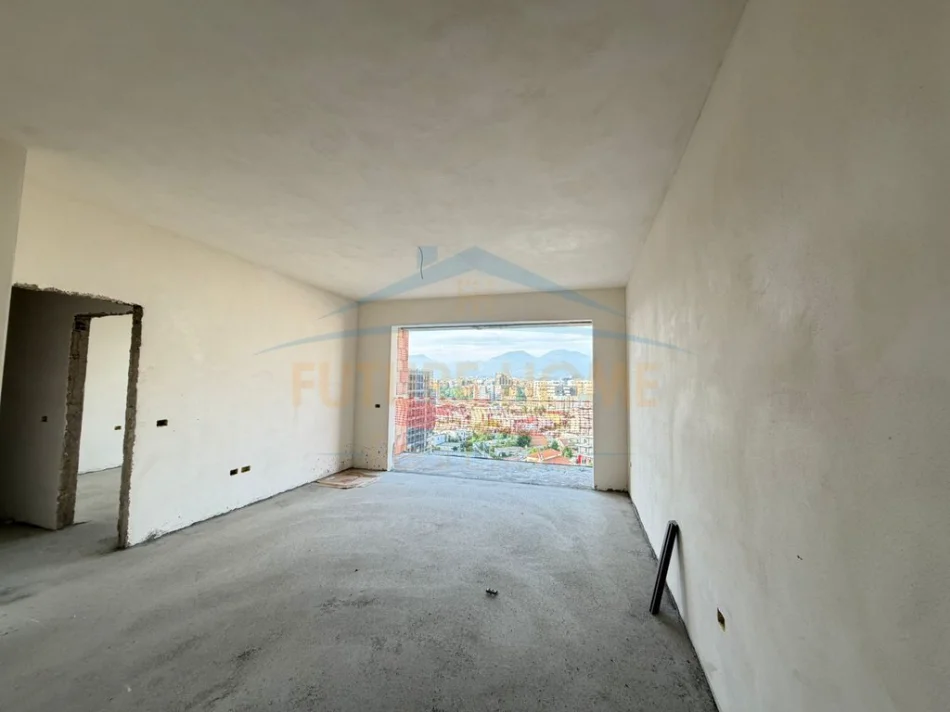 Tirane, shitet apartament 1+1 Kati 8, 91 m² 182.000 € (Ish parku autobuzave)