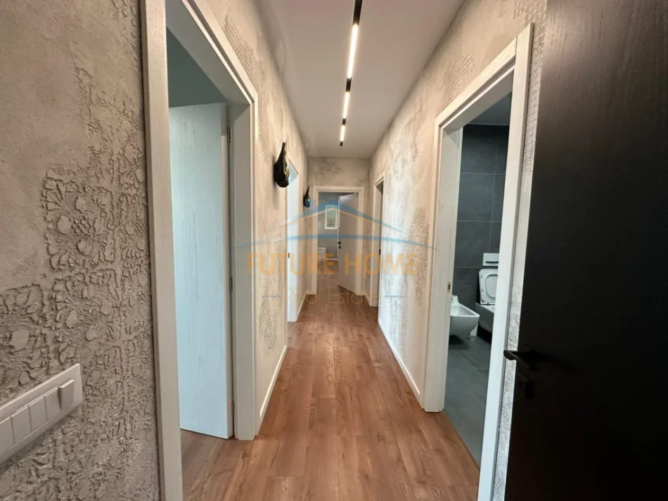 Tirane, jepet me qera apartament 2+1+2+Post Parkimi+Ballkon Kati 2, 200 m² 1.700 € (Delijorgji)
