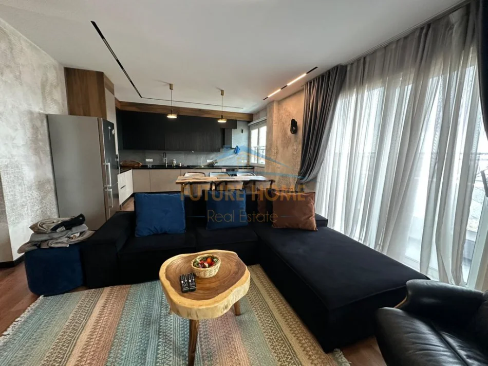 Tirane, jepet me qera apartament 2+1 , 200 m² 1.700 € (Prane Kompleksit Delijorgji)
