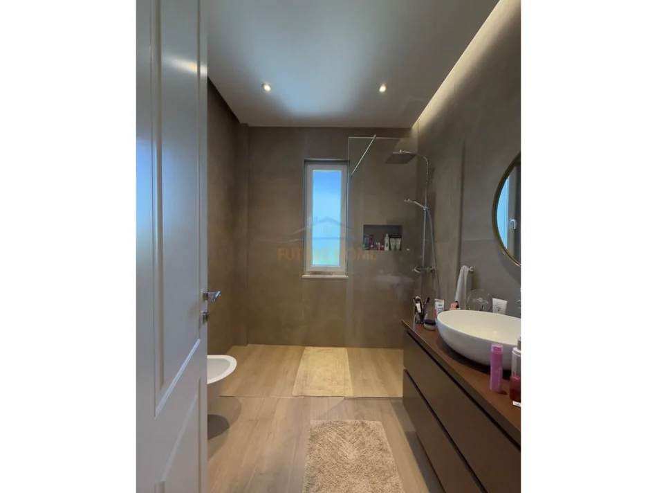 PENTHOUSE 3+1+POST PARKIMI , VALAMAR RESIDENCE, GJIRI I LALEZIT