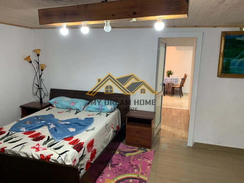 Durres, jepet me qera shtepi 2+1 Kati 0, 200 m² 250 € (SEKTIOR RINIA)