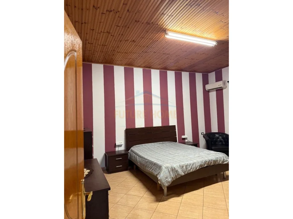 Tirane, jepet me qera Vile 2+1 Kati 3, 107 m² 380 € (mezez , mbrapa Burger ija)