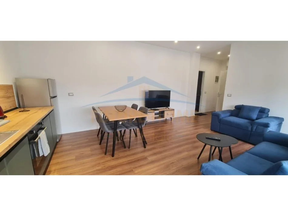 Tirane, jepet me qera apartament 1+1 Kati 2, 90 m² 420 € (Rruga e Elbasanit)