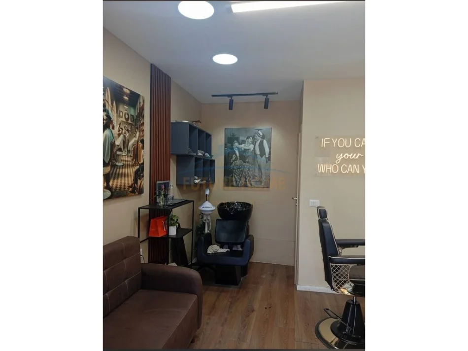 Tirane, shitet ambjent biznesi Kati 1, 20 m² (Zogu i zi)