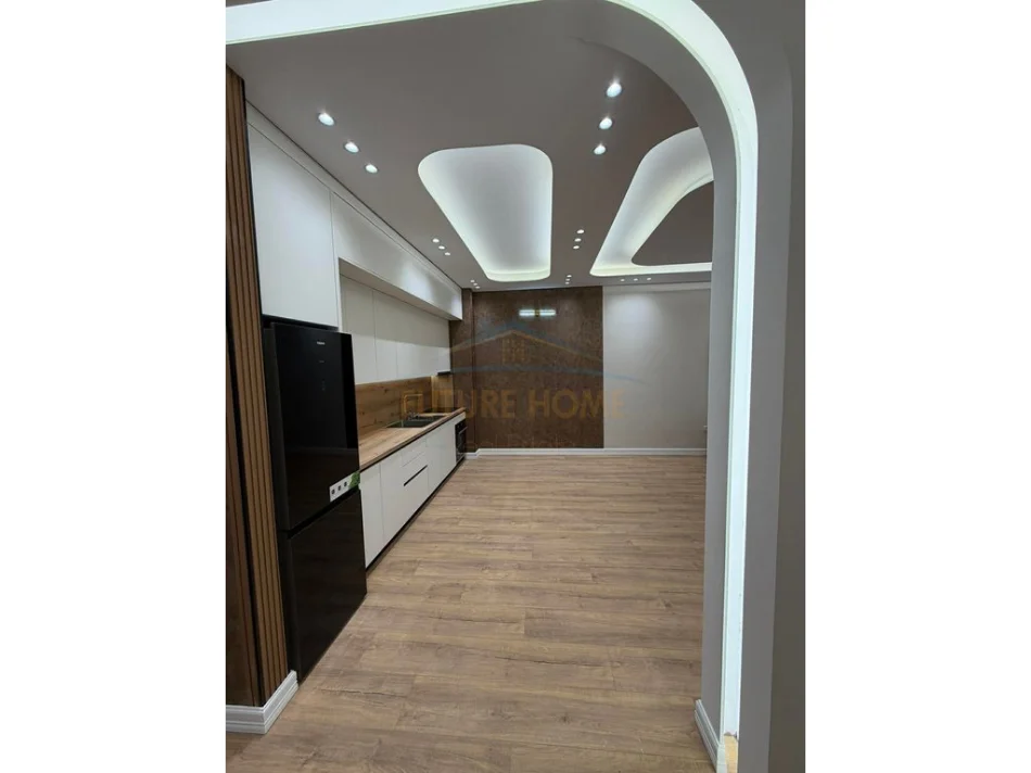 Tirane, shitet apartament 2+1+Ballkon Kati 1, 104 m² 215.000 € (Kompleksi Golden Park)