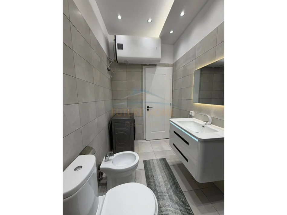 Tirane, shitet apartament 2+1+Ballkon Kati 1, 104 m² 215.000 € (Kompleksi Golden Park)