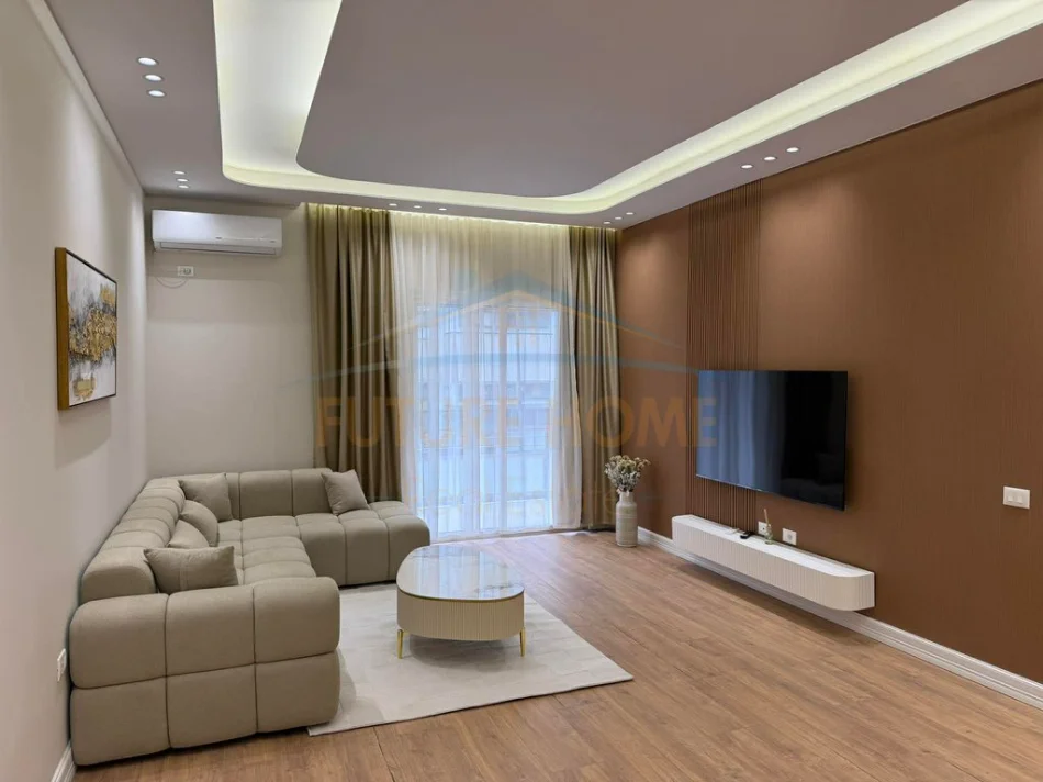 Tirane, shes apartament 2+1 Kati 1, 104 m² 215.000 € (Kompleksi Golden Park, përballë Spitali Amerikan)