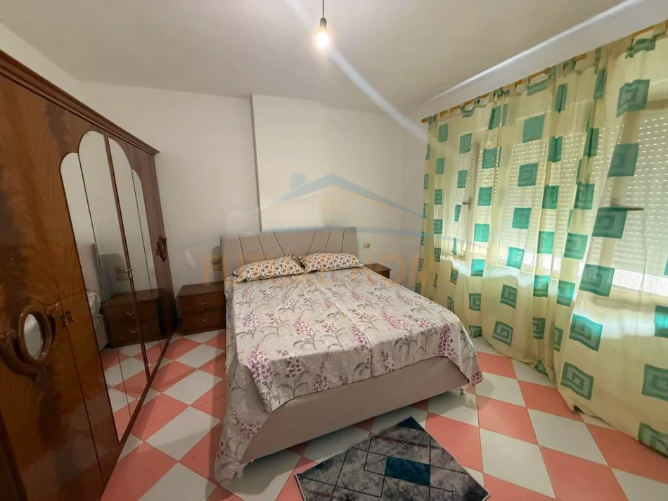 Tirane, jepet me qera apartament 1+1 Kati 6, 65 m² 450 € (Unaza e Re)