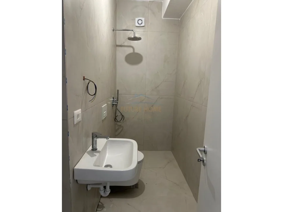 Tirane, shitet apartament 1+1 Kati 8, 46 m² 89.000 € (Kompleksi Kadiu)