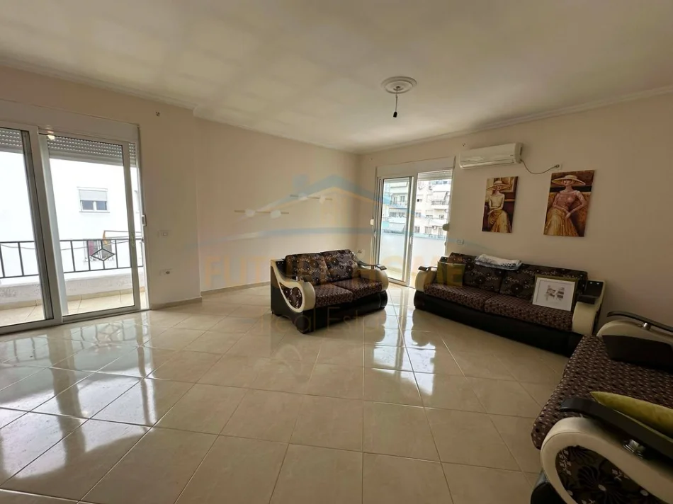 Tirane, shitet apartament 3+1 Kati 6, 122 m² 179.000 € 