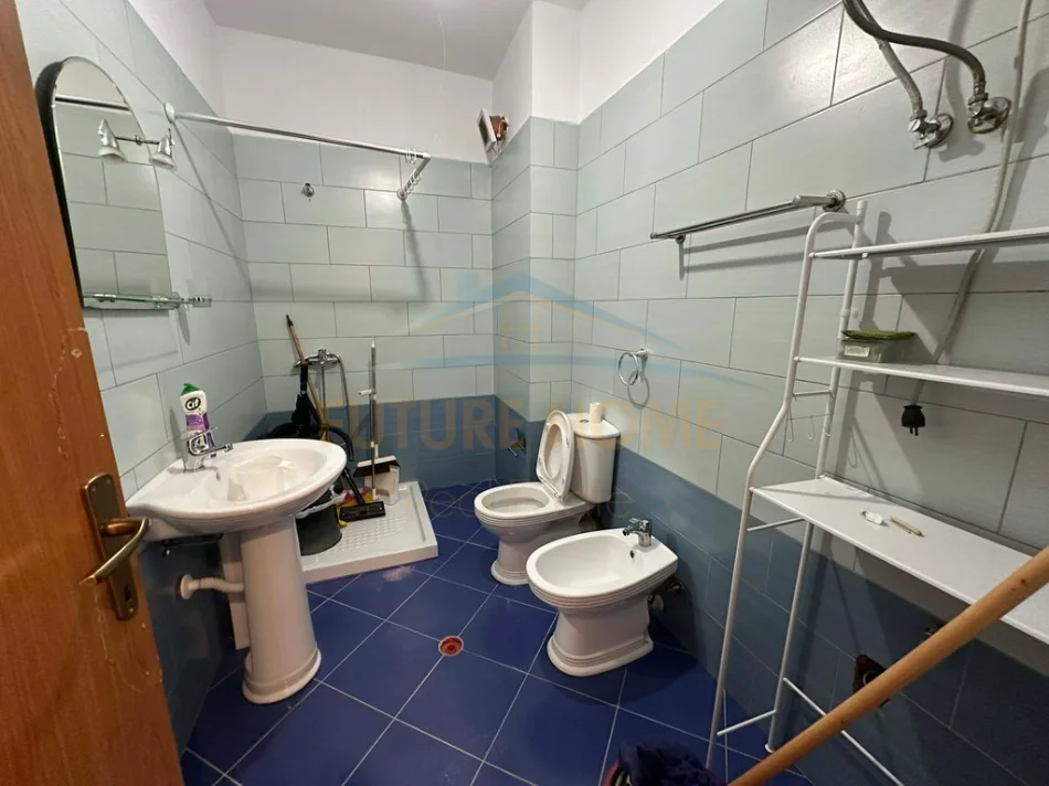 Tirane, shitet apartament 3+1 Kati 6, 134 m² 179.000 € 