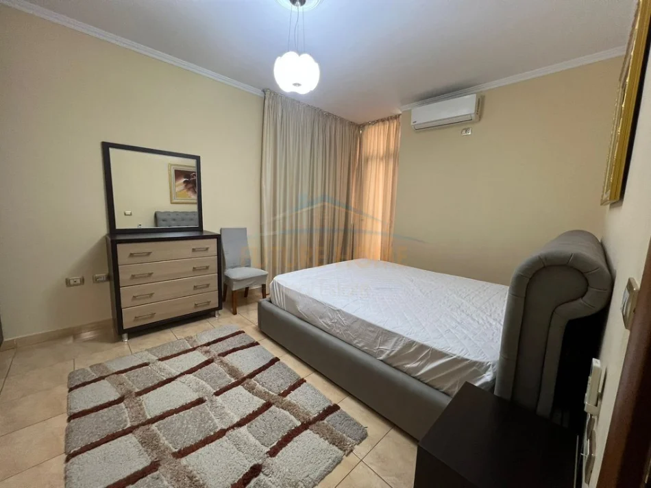 Qera,Apartament 2+1,Bllok