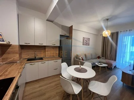 Tirane, jepet me qera apartament 1+1+Ballkon Kati 3, 62 m² 400 € (Fresk)