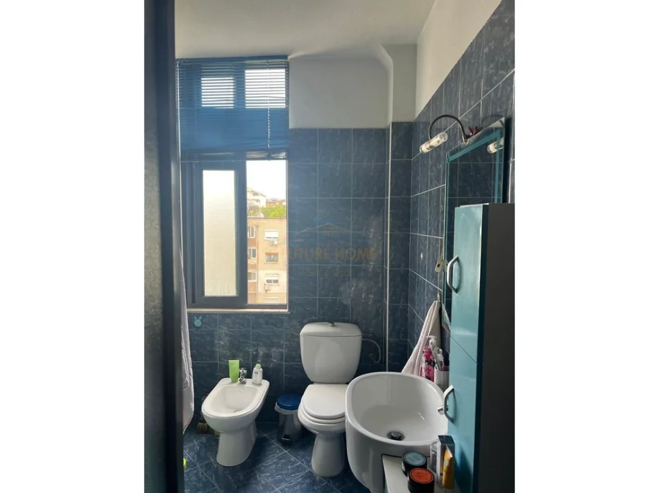 Tirane, shitet apartament 2+1 Kati 4, 96 m² 170.000 € (Alidemi)