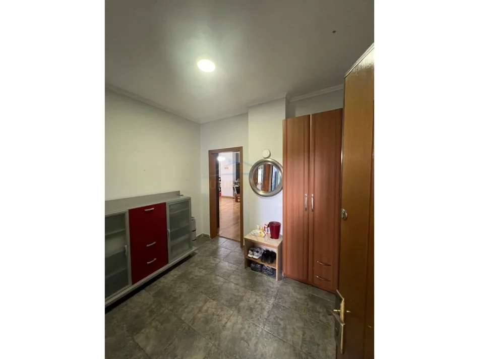 Tirane, shitet apartament 2+1 Kati 4, 96 m² 170.000 € (Alidemi)