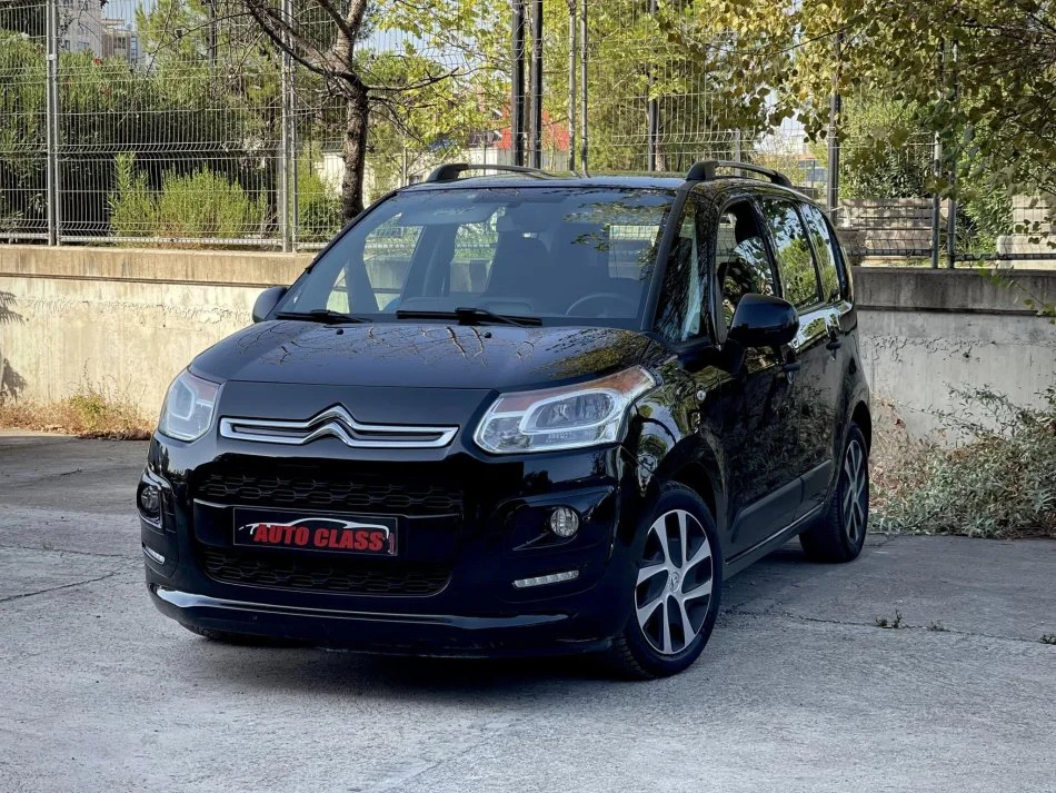 Tirane, shes makine CITROEN C3 PICASSO Benzin+Gaz, e zeze manuale Klima 178.000 km 5490 EURO