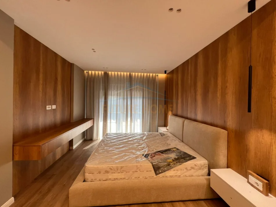 Tirane, jepet me qera apartament 2+1+2+Post Parkimi Kati 5, 137 m² 1.200 € (Rruga e Elbasanit,Tirane,)