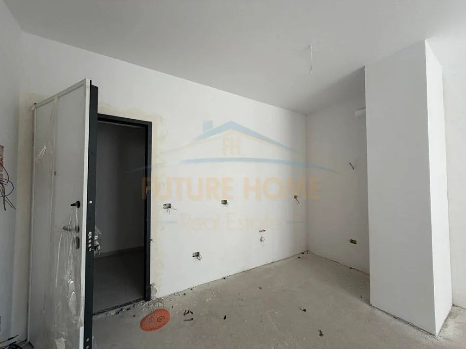 Tirane, shitet apartament 1+1 Kati 4, 57 m² 77.000 € (QTU)