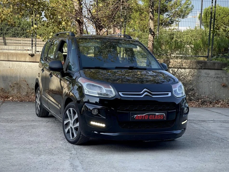 Tirane, shes makine CITROEN C3 PICASSO Benzin+Gaz, e zeze manuale Klima 178.000 km 5490 EURO
