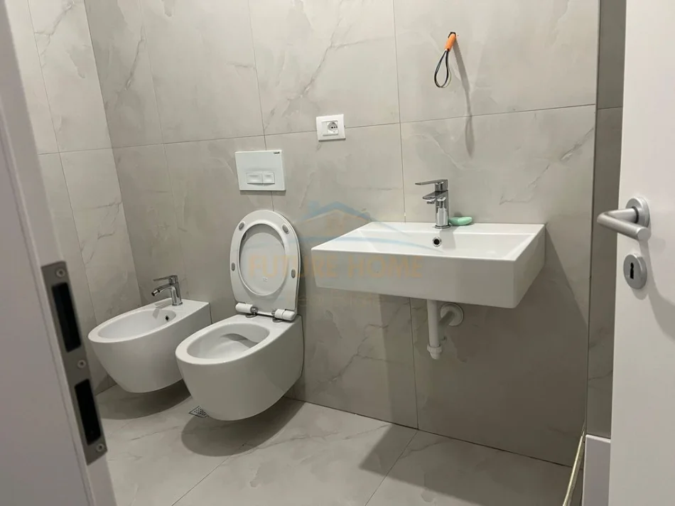 Tirane, shitet apartament 1+1 Kati 3, 59 m² (Rezidenca OXA, Fresk)