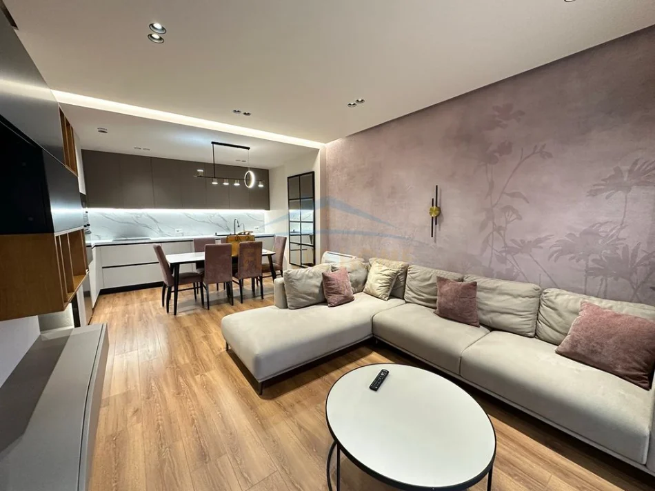jap me qera apartament 1+1+Ballkon Kati 2, 71 m² 850 € (SELVIA)