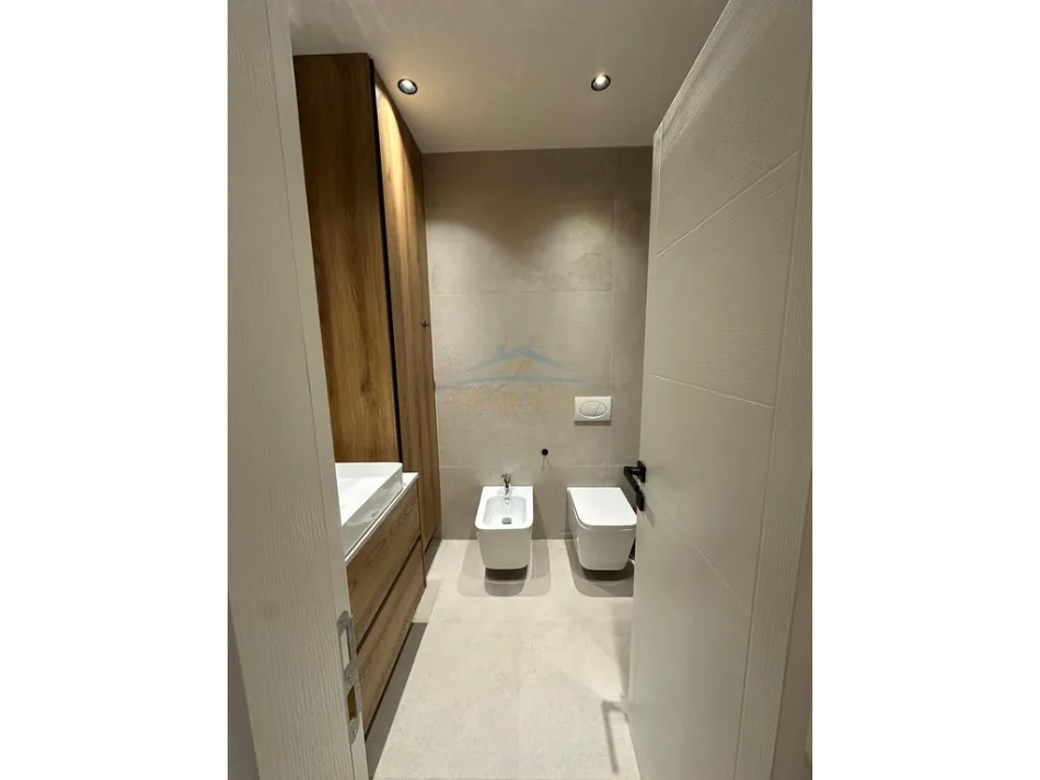 jap me qera apartament 1+1+Ballkon Kati 2, 71 m² 850 € (SELVIA)