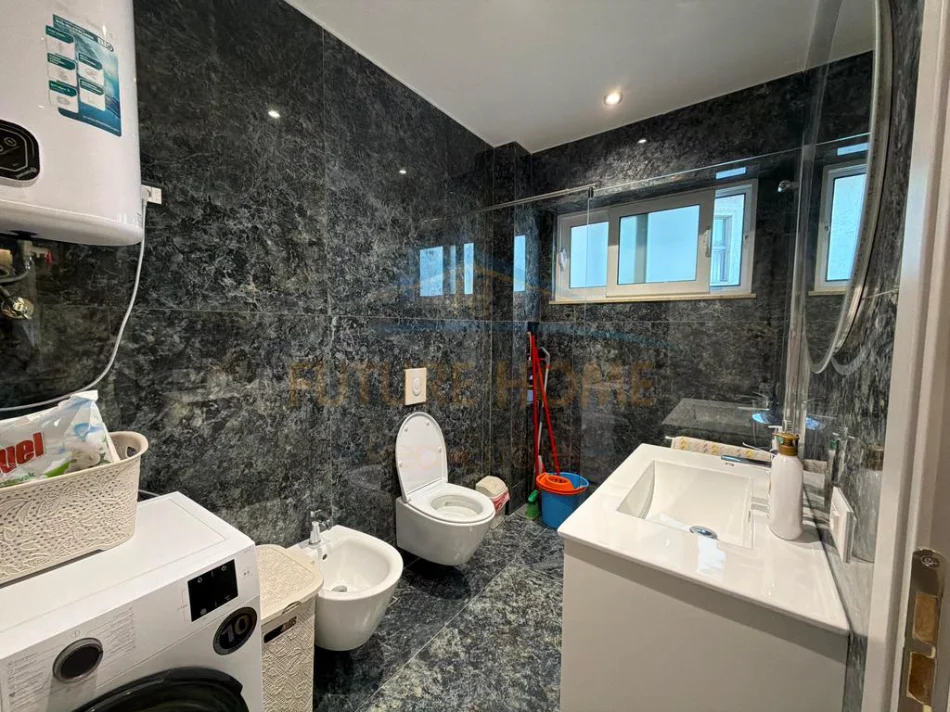 Durres, shitet apartament 2+1 Kati 4, 60 m² 140.000 € (LAGJIA 17,DURRES)