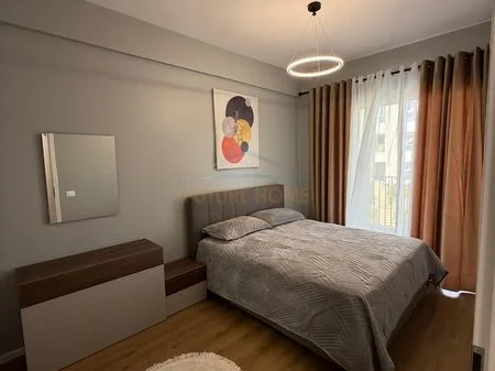 Tirane, jepet me qera apartament 1+1+Ballkon Kati 3, 53 m² 450 € (Fresk)
