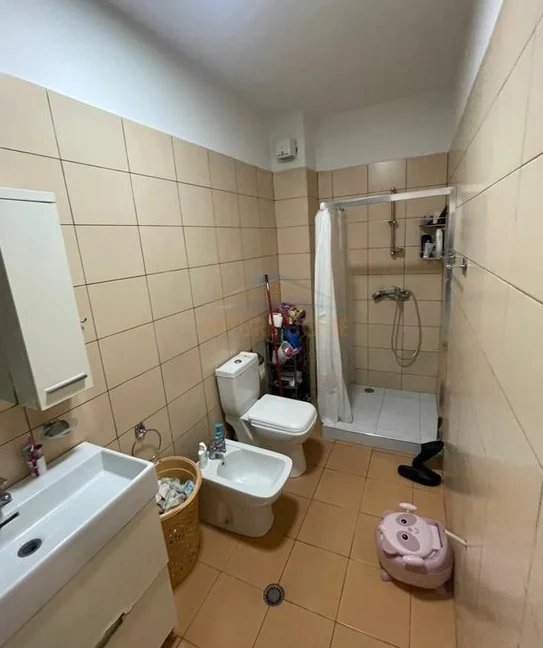 Tirane, shitet apartament 1+1 Kati 4, 61 m² 120.000 € (materniteti i ri)