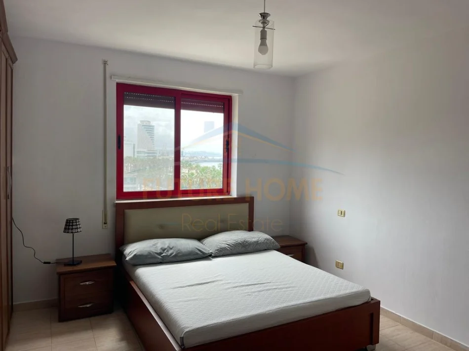 Durres, jepet me qera apartament 3+1 Kati 2, 850 € (Vollga, Durres)