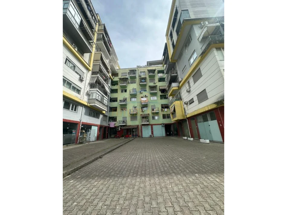 Tirane, shitet apartament 2+1 Kati 3, 71 m² 175.000 € (Fusha e Aviacionit)