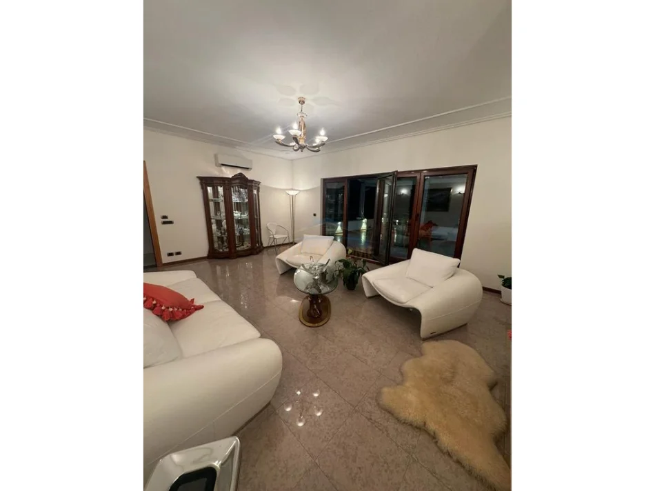 Qera,Apartament 3+1+2,Rruga e Elbasanit