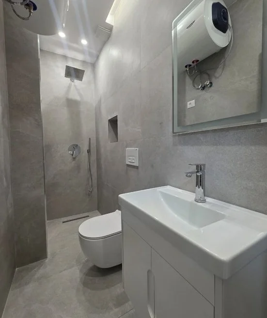 Tirane, shitet apartament 1+1 Kati 3, 44 m² 129.000 € (komuna e parisit)