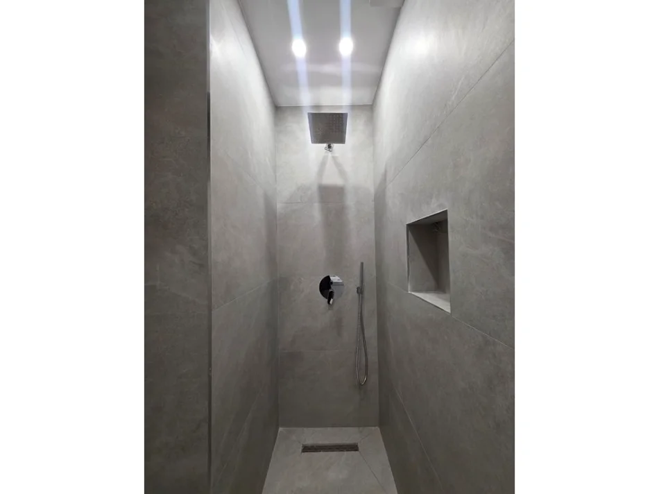Tirane, shitet apartament 1+1+Ballkon Kati 3, 12,900,000,  (Komuna e Parisit)