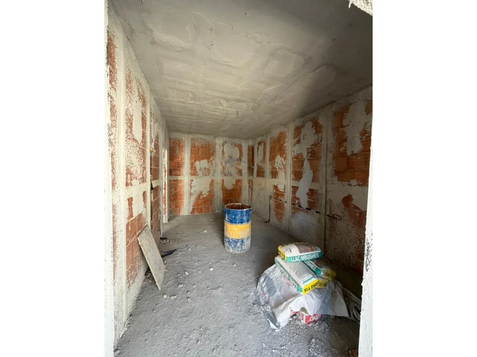 Tirane, shitet apartament 1+1+Ballkon Kati 7, 73 m² 136.512 € (Fusha e Aviacionit)