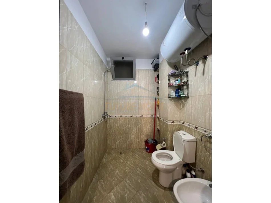 Tirane, shitet apartament 1+1+Ballkon Kati 7, 77 m² 127.000 € (UNAZA E RE)