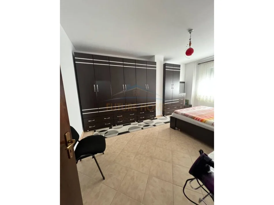 Shitet, Apartament 1+1, Unaza e Re, Tiranë.  Apartamenti ndodhet pranë Kronos Ba, Kati 7, 78 m², 127.000 €