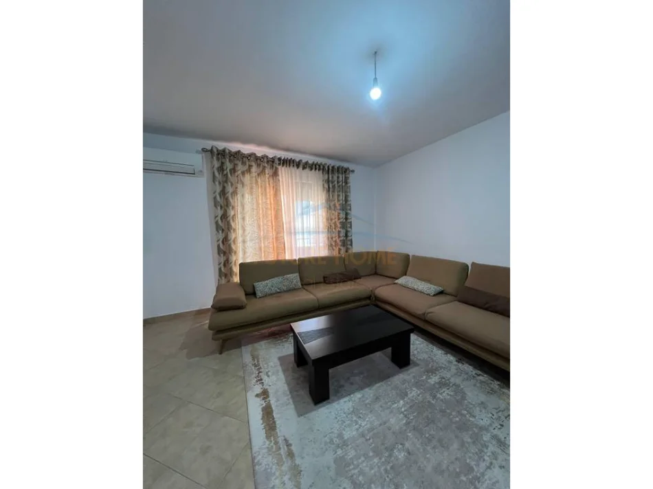 Shitet, Apartament 1+1, Unaza e Re, Tiranë.  Apartamenti ndodhet pranë Kronos Ba, Kati 7, 78 m², 127.000 €