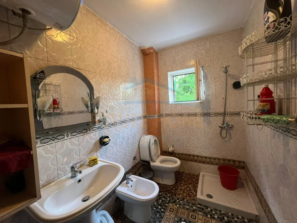 Tirane, jepet me qera apartament 1+1 Kati 3, 56 m² 470 € (Rruga e Elbasanit)
