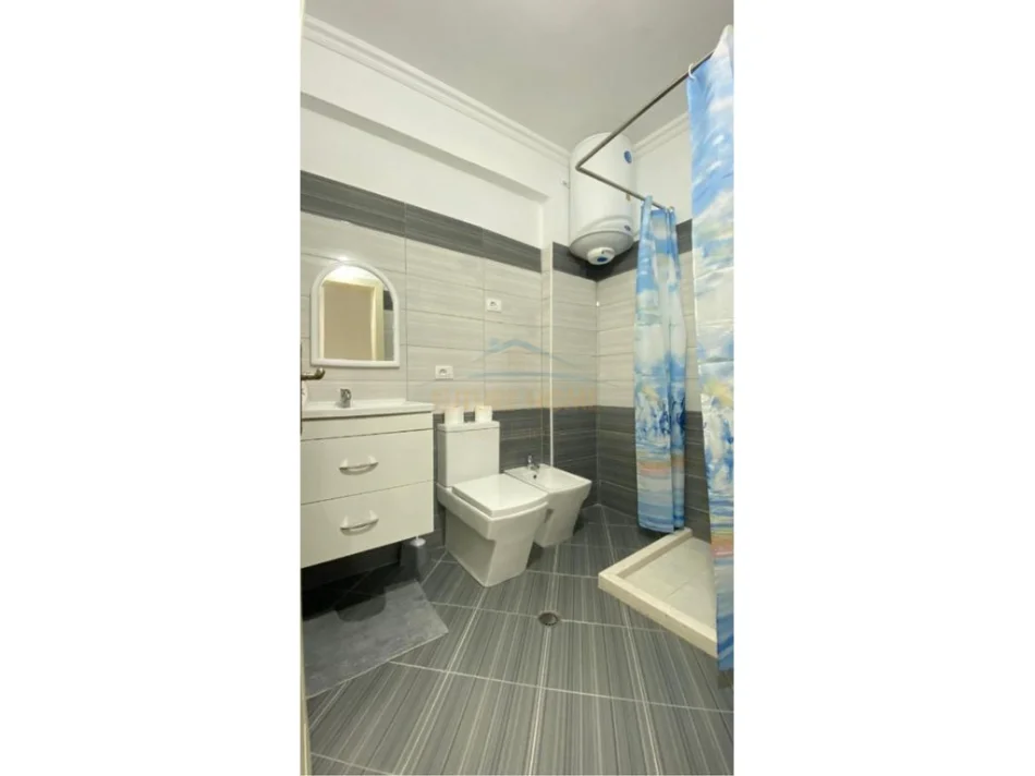 Durres, shitet apartament 3+1+Ballkon Kati 6, 107 m² 130.000 € 